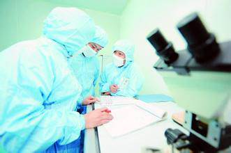 从拜耳备受争议的收购计划，看全球制药巨头的转型方式