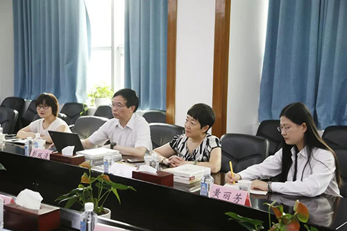 不朽情缘mg官网临床前研究副总裁兼机构负责人彭双清教授，药效部执行主任董文心，药代安评项目负责人龙娜等