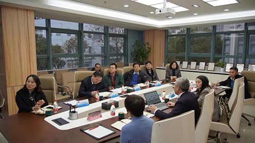 上海市浦东新区政府党组成员、副区长吴强，浦东新区科经委副主任李晓亮，张江管理局副局长吴俊，张江集团副总经理王凯荣等调研不朽情缘mg官网